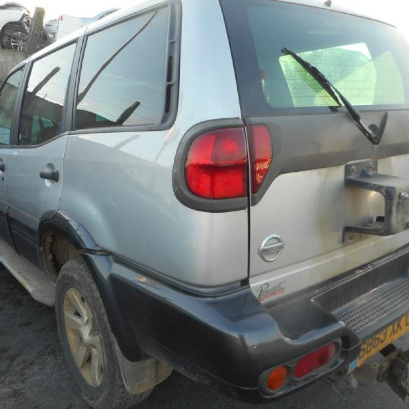 Boitier filtre a air NISSAN TERRANO 2 Photo n°7