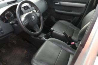 Bras essuie glace avant droit SUZUKI SWIFT 3