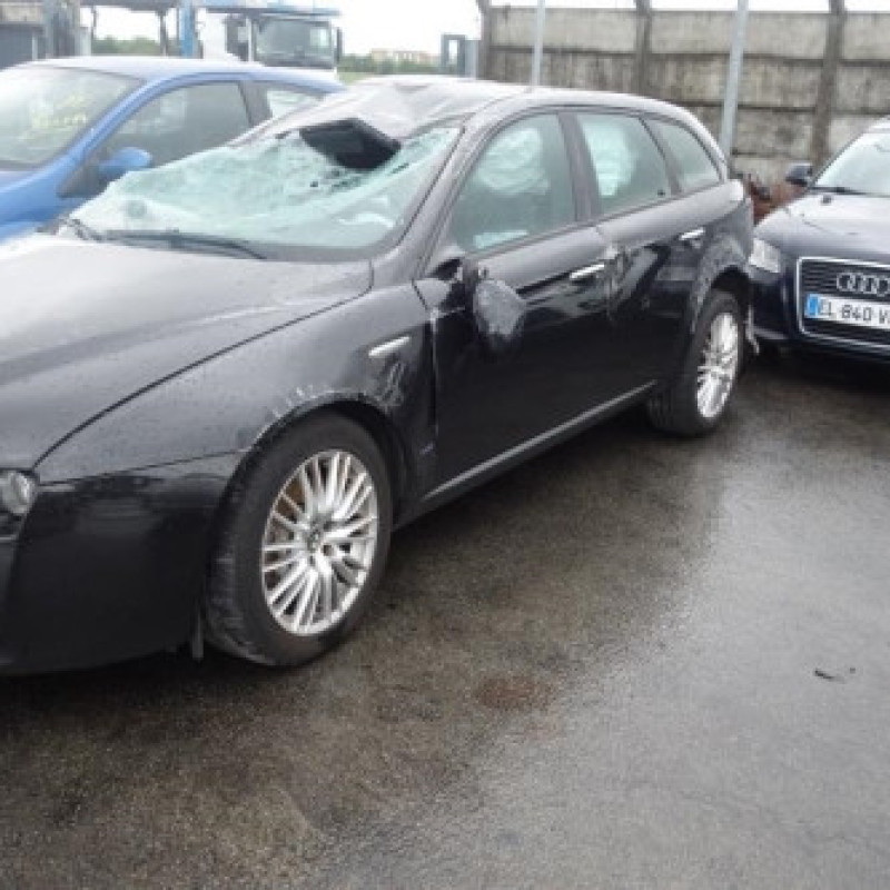 Pare choc arriere ALFA ROMEO 159 Photo n°8