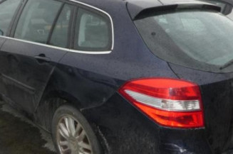 Renfort pare choc arriere (traverse) RENAULT LAGUNA 3