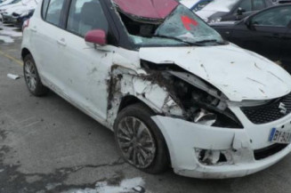 Vitre avant droit SUZUKI SWIFT 4