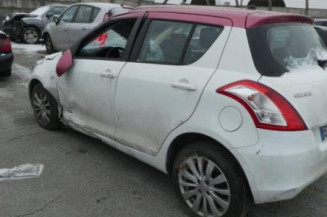 Vitre avant droit SUZUKI SWIFT 4