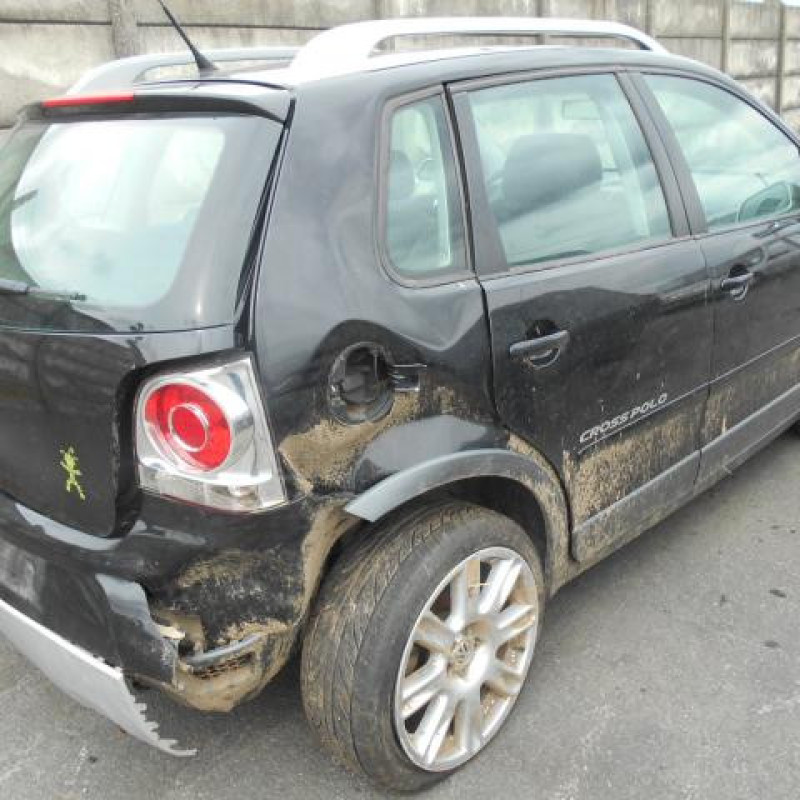 Leve vitre mecanique arriere droit VOLKSWAGEN POLO 4 Photo n°3