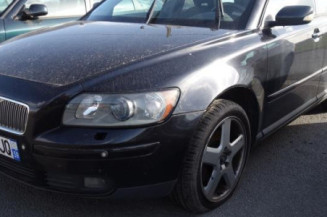 Renfort pare choc arriere (traverse) VOLVO V 50