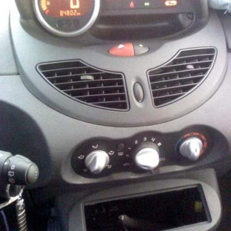 Renfort pare choc arriere (traverse) RENAULT TWINGO 2 Photo n°3