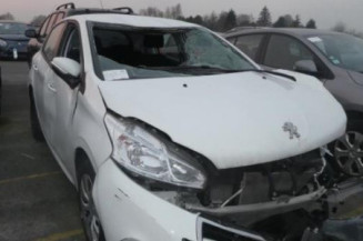 Etrier avant gauche (freinage) PEUGEOT 208 1