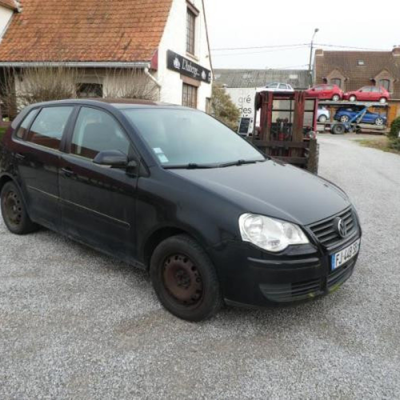 Renfort pare choc arriere (traverse) VOLKSWAGEN POLO 4 Photo n°3