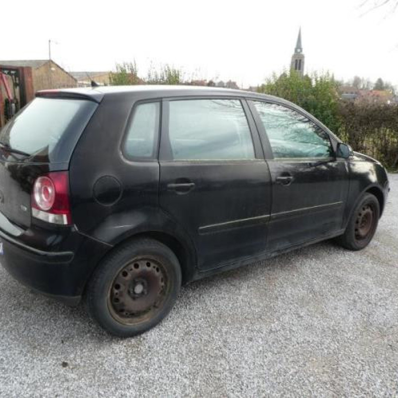 Renfort pare choc arriere (traverse) VOLKSWAGEN POLO 4 Photo n°4