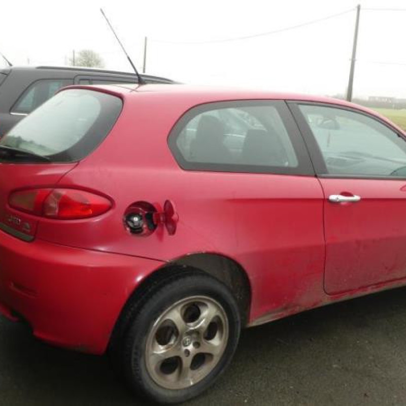 Pare choc arriere ALFA ROMEO 147 Photo n°9