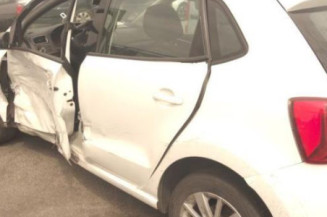 Amortisseur avant droit VOLKSWAGEN POLO 5