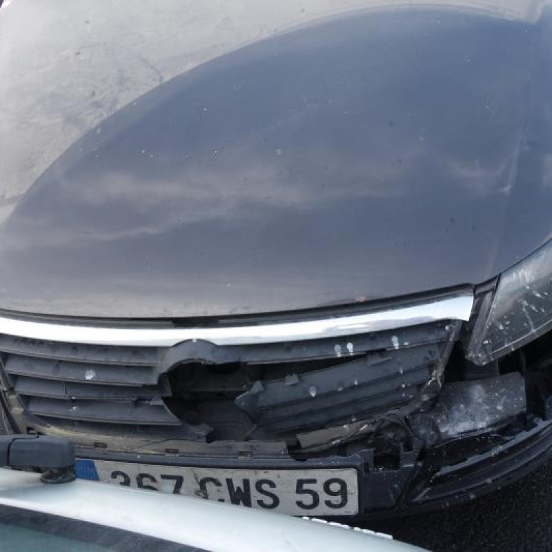 Renfort pare choc arriere (traverse) VOLKSWAGEN PASSAT 5 Photo n°6