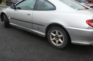 Vitre avant droit PEUGEOT 406