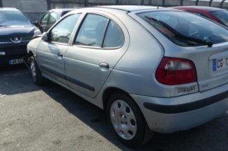 Plage arriere RENAULT MEGANE 1