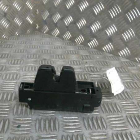 Serrure de coffre PEUGEOT 607