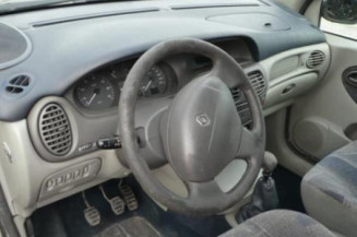 Aile avant gauche RENAULT SCENIC 1