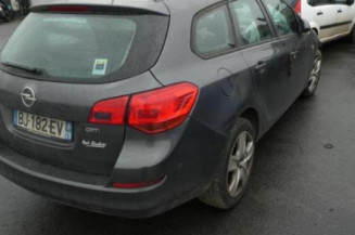 Vitre avant gauche OPEL ASTRA J SPORTS