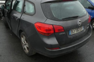 Vitre avant gauche OPEL ASTRA J SPORTS