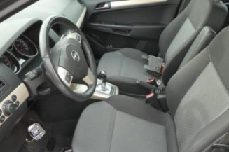 Plage arriere OPEL ASTRA H