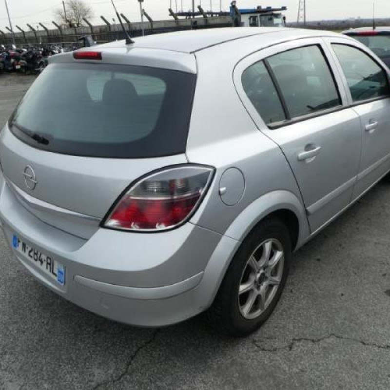 Renfort pare choc arriere (traverse) OPEL ASTRA H Photo n°4