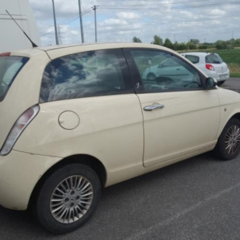 Aile avant gauche LANCIA YPSILON 4 Photo n°4