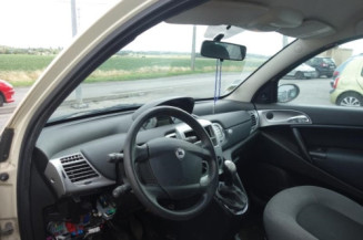 Plage arriere LANCIA YPSILON 4