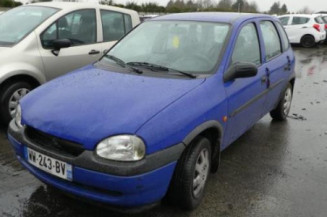 Aile avant droit OPEL CORSA B