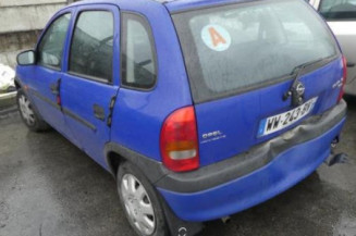 Aile avant droit OPEL CORSA B