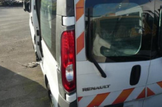 Poignee porte avant droit RENAULT TRAFIC 2