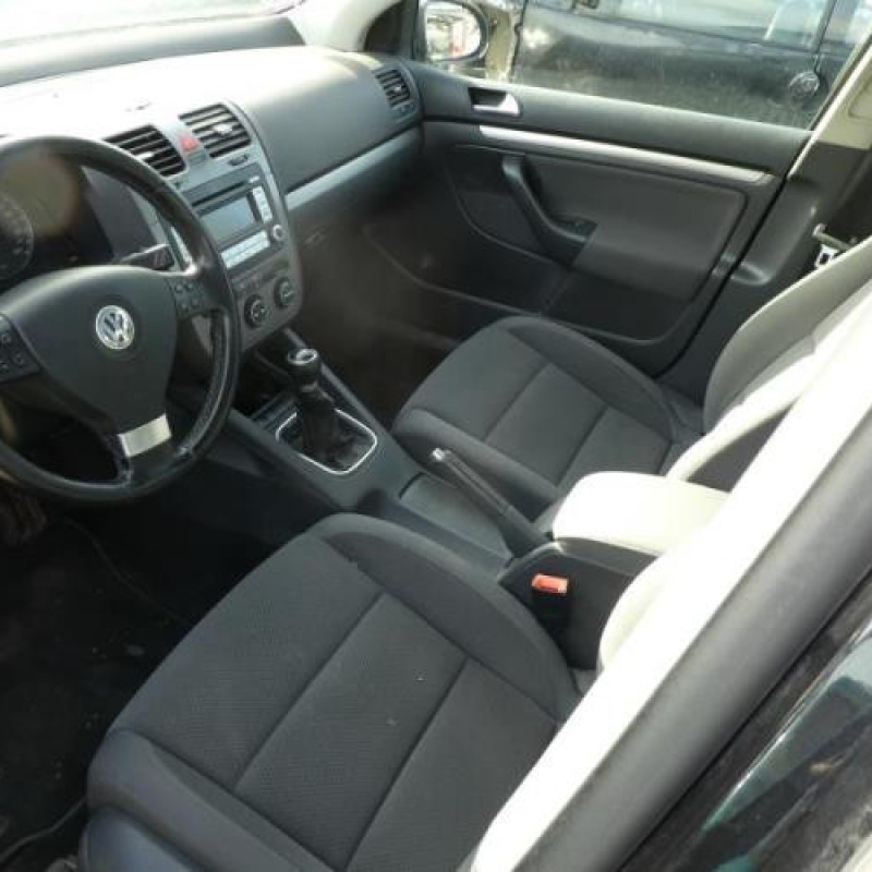 Renfort pare choc arriere (traverse) VOLKSWAGEN GOLF 5 Photo n°6