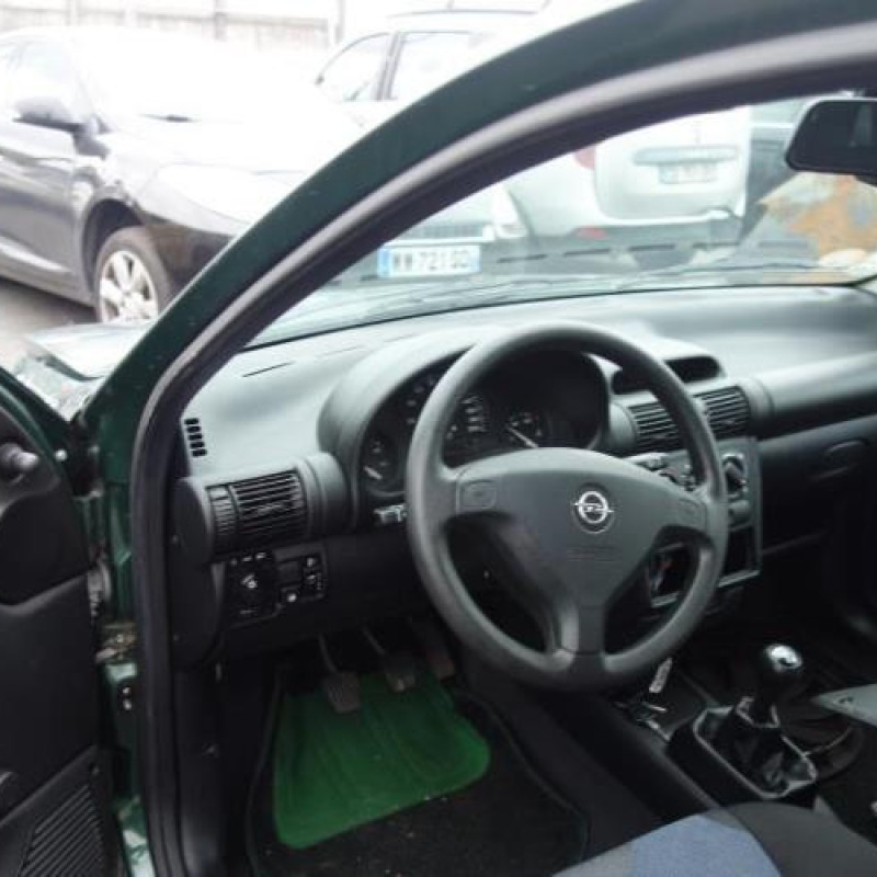 Pare choc arriere OPEL CORSA B Photo n°7