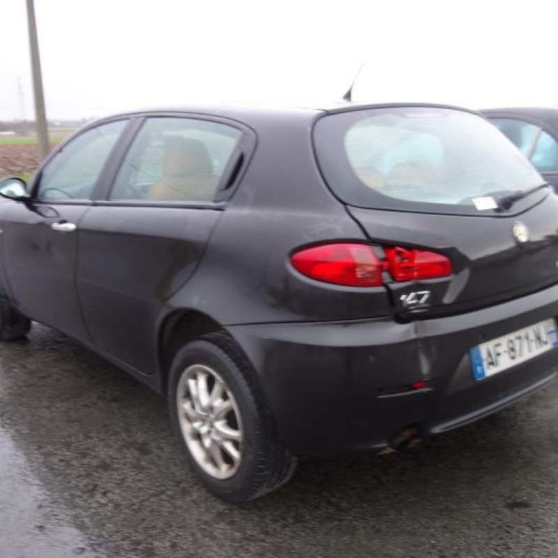 Vitre avant gauche ALFA ROMEO 147 Photo n°4