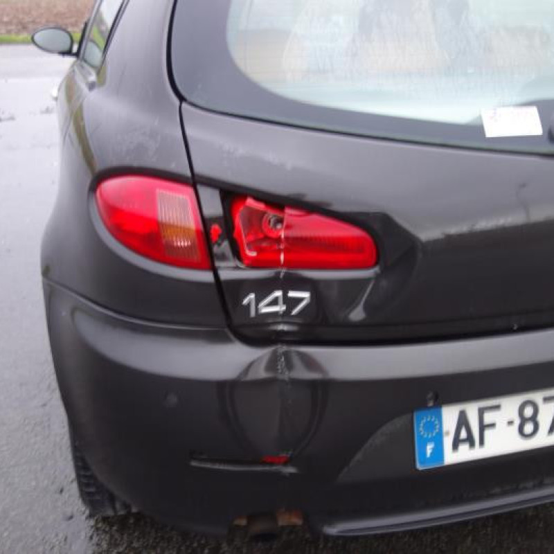 Vitre avant gauche ALFA ROMEO 147 Photo n°5