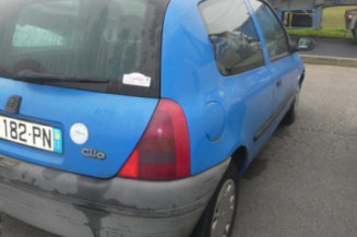 Pare choc arriere RENAULT CLIO 2