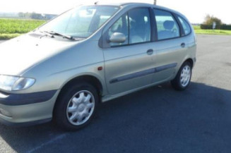 Aile avant droit RENAULT SCENIC 1