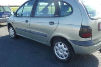 Aile avant droit RENAULT SCENIC 1