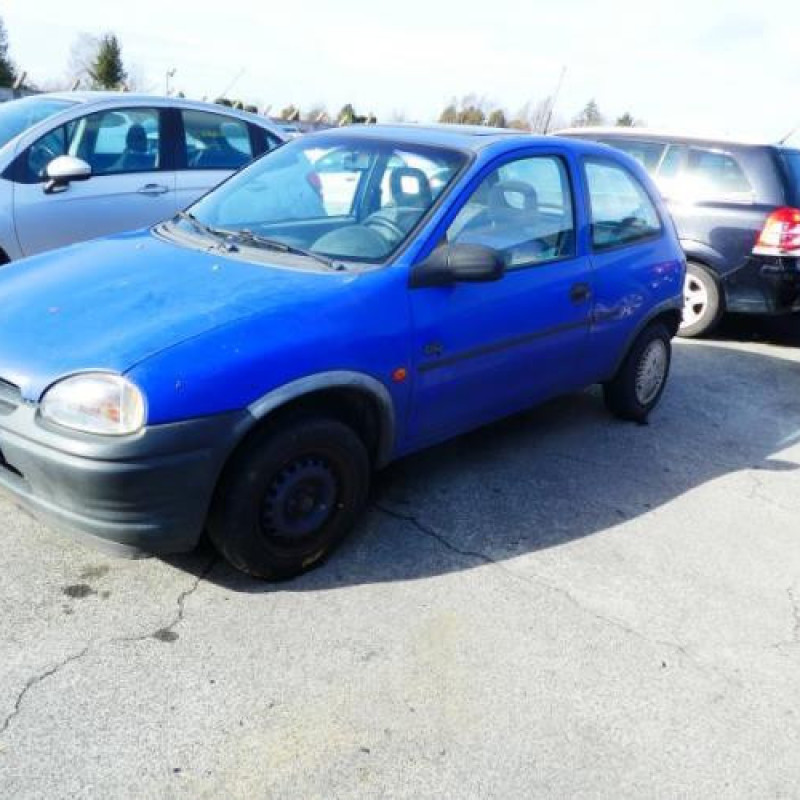 Pare choc arriere OPEL CORSA B Photo n°3