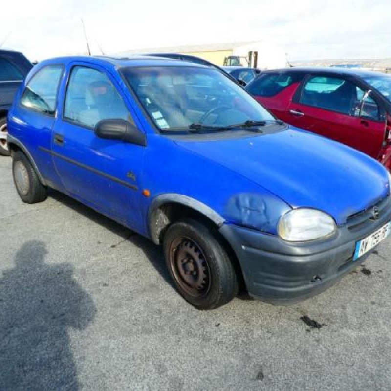 Pare choc arriere OPEL CORSA B Photo n°4