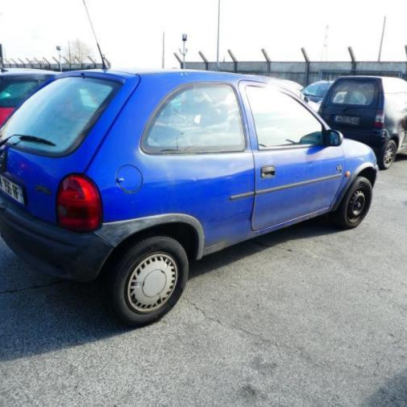 Pare choc arriere OPEL CORSA B Photo n°5