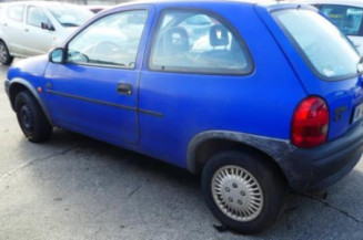 Pare choc arriere OPEL CORSA B