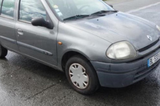 Pare choc arriere RENAULT CLIO 2