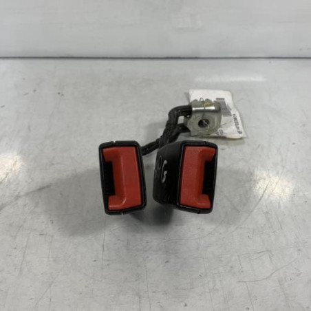 Attache ceinture arriere gauche VOLKSWAGEN POLO 5