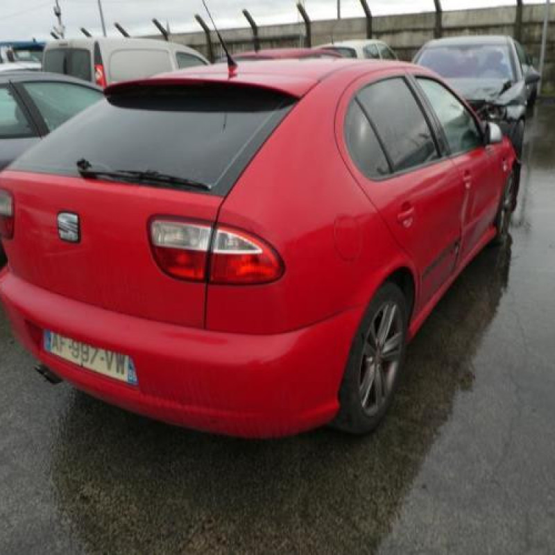 Attache ceinture arriere gauche SEAT LEON 1 Photo n°6