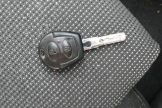 Attache ceinture arriere gauche SEAT LEON 1