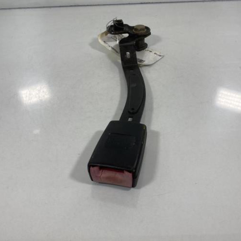 Attache ceinture avant droit SEAT LEON 1 Photo n°1