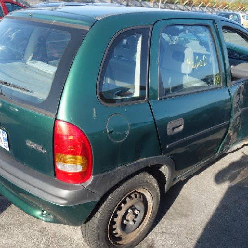 Leve vitre mecanique avant droit OPEL CORSA B Photo n°4