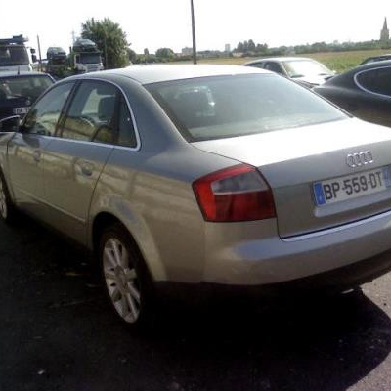 Attache ceinture arriere gauche AUDI A4 2 Photo n°6