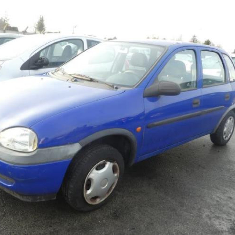 Vitre avant droit OPEL CORSA B Photo n°1