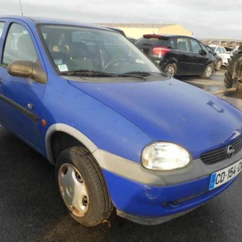 Vitre avant droit OPEL CORSA B Photo n°2