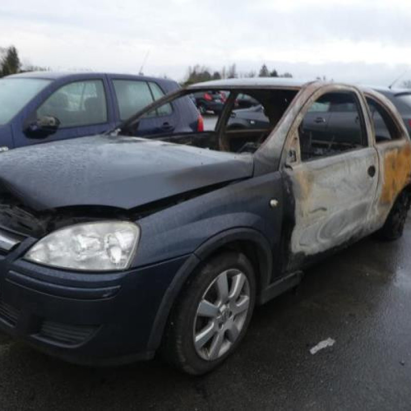 Aile avant droit OPEL CORSA C Photo n°2