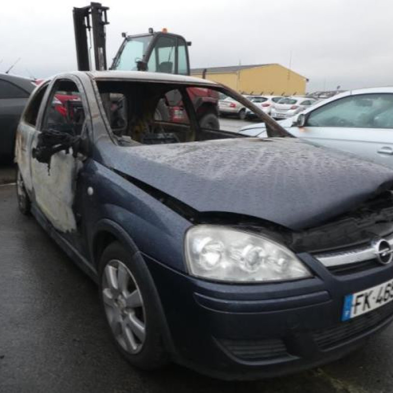 Aile avant droit OPEL CORSA C Photo n°3